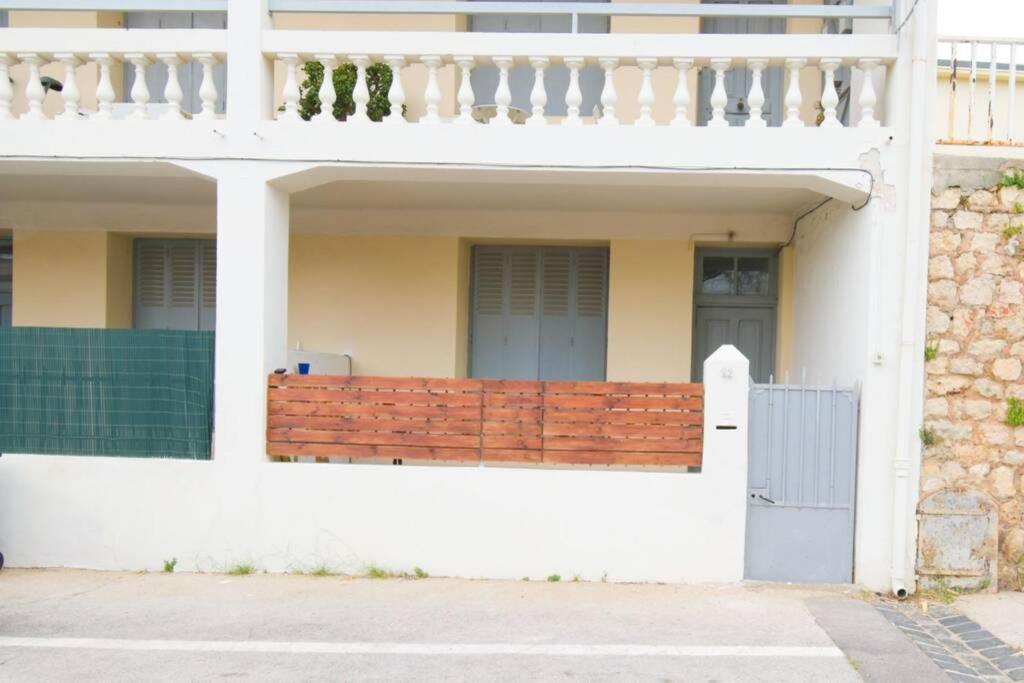Le 92 Toulon Bas Faron Apartment Luaran gambar