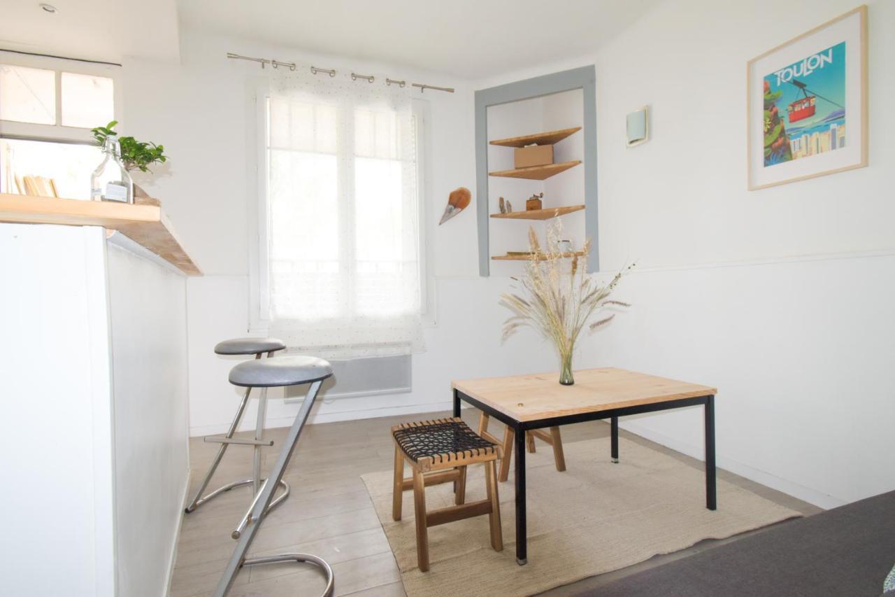 Le 92 Toulon Bas Faron Apartment Luaran gambar