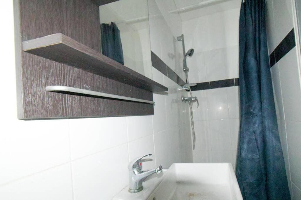 Le 92 Toulon Bas Faron Apartment Luaran gambar