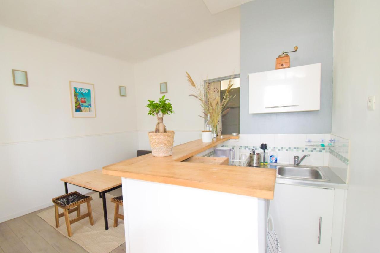 Le 92 Toulon Bas Faron Apartment Luaran gambar